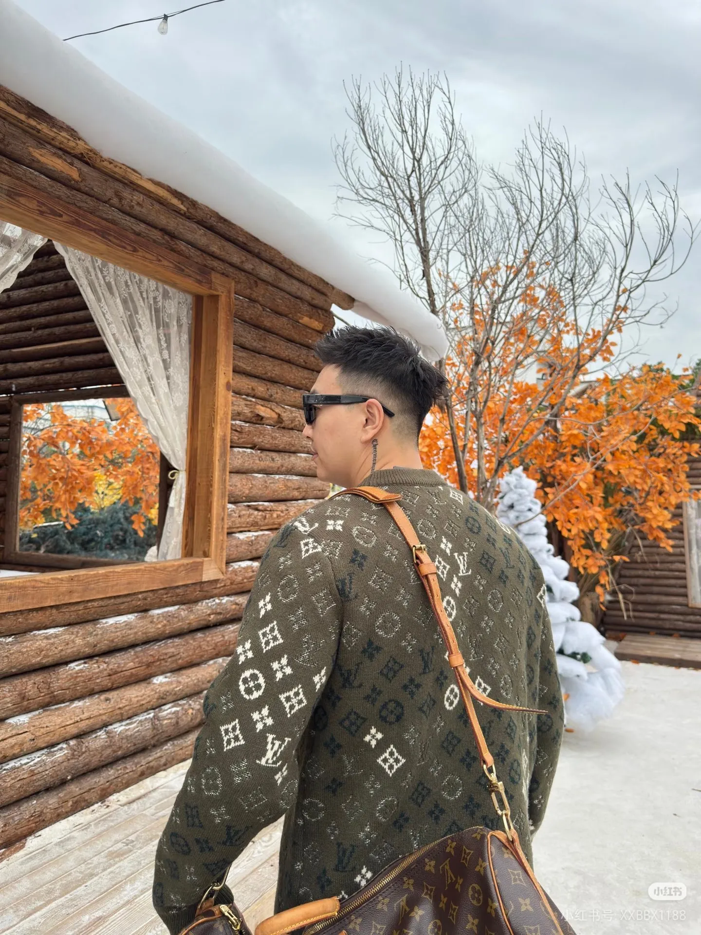 Louis Vuitton/Louis Vuitton military green old flower jacquard round neck knitted sweater